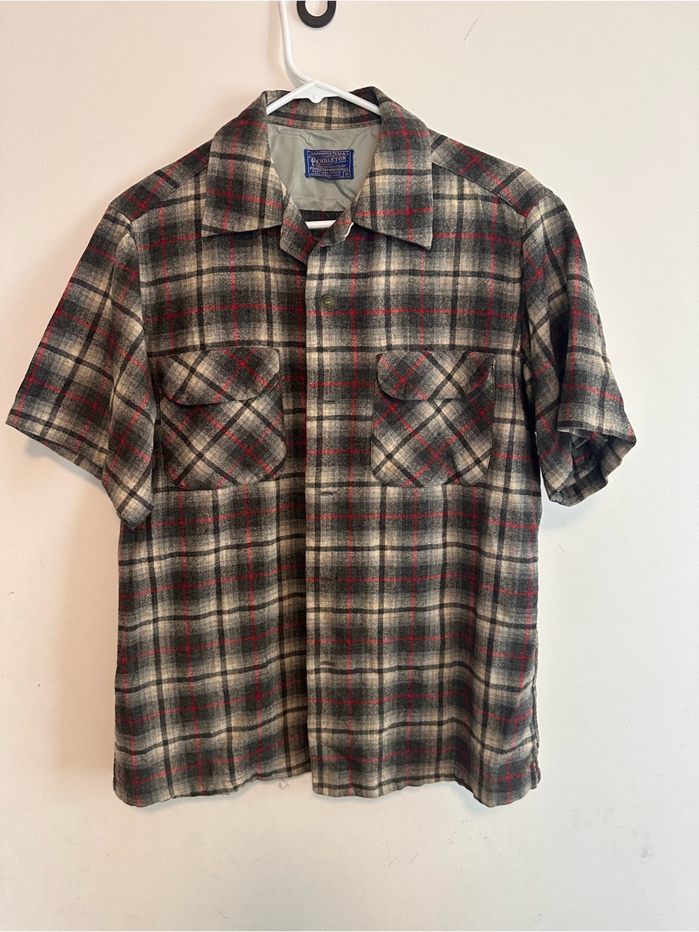 Vintage wool Pendleton Short-Sleeve Plaid Button-Down in Gray and Red Medium